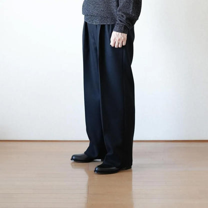 SUPER FINE LIGHT MELTON TUCKED TROUSERS (BLACK)