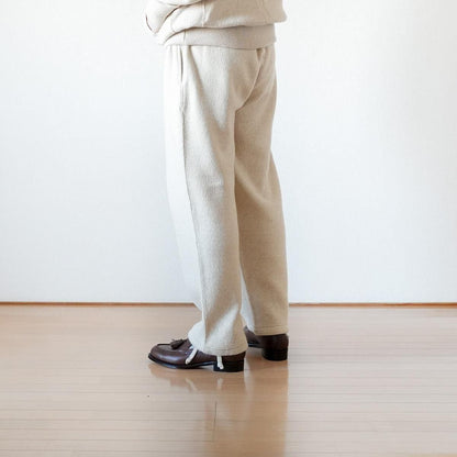 GOLDEN CASH SWEATPANTS