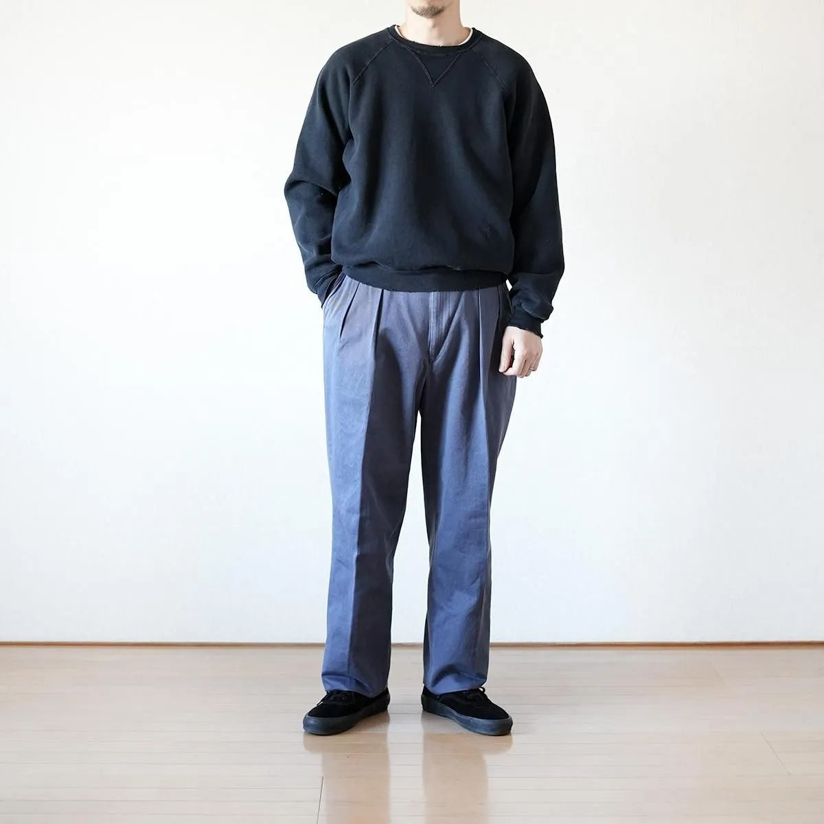 VINTAGE DOUBLE V SWEATSHIRT