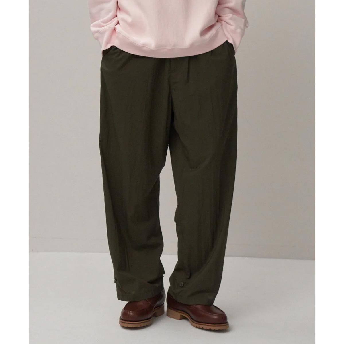 MAT AIRLY NYLON WIDE PANTS