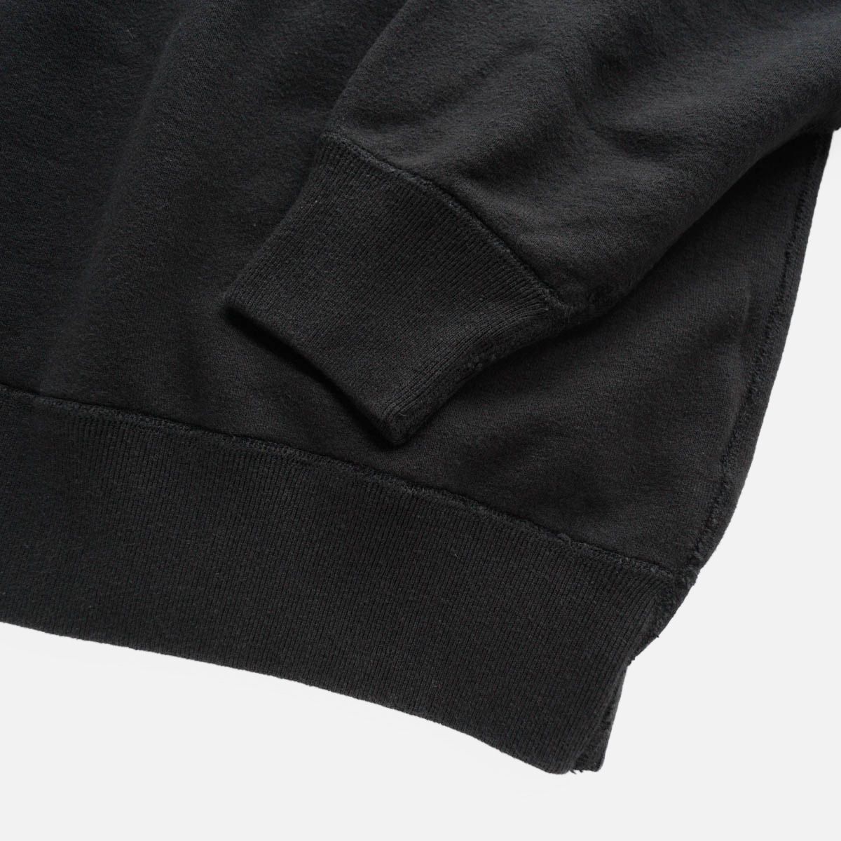 HOODED SWEATSHIRTS