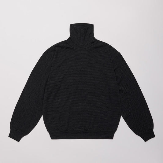 SUPER FINE WOOL COTTON TURTLE-NECK TOP (BLACK × CHARCOAL)
