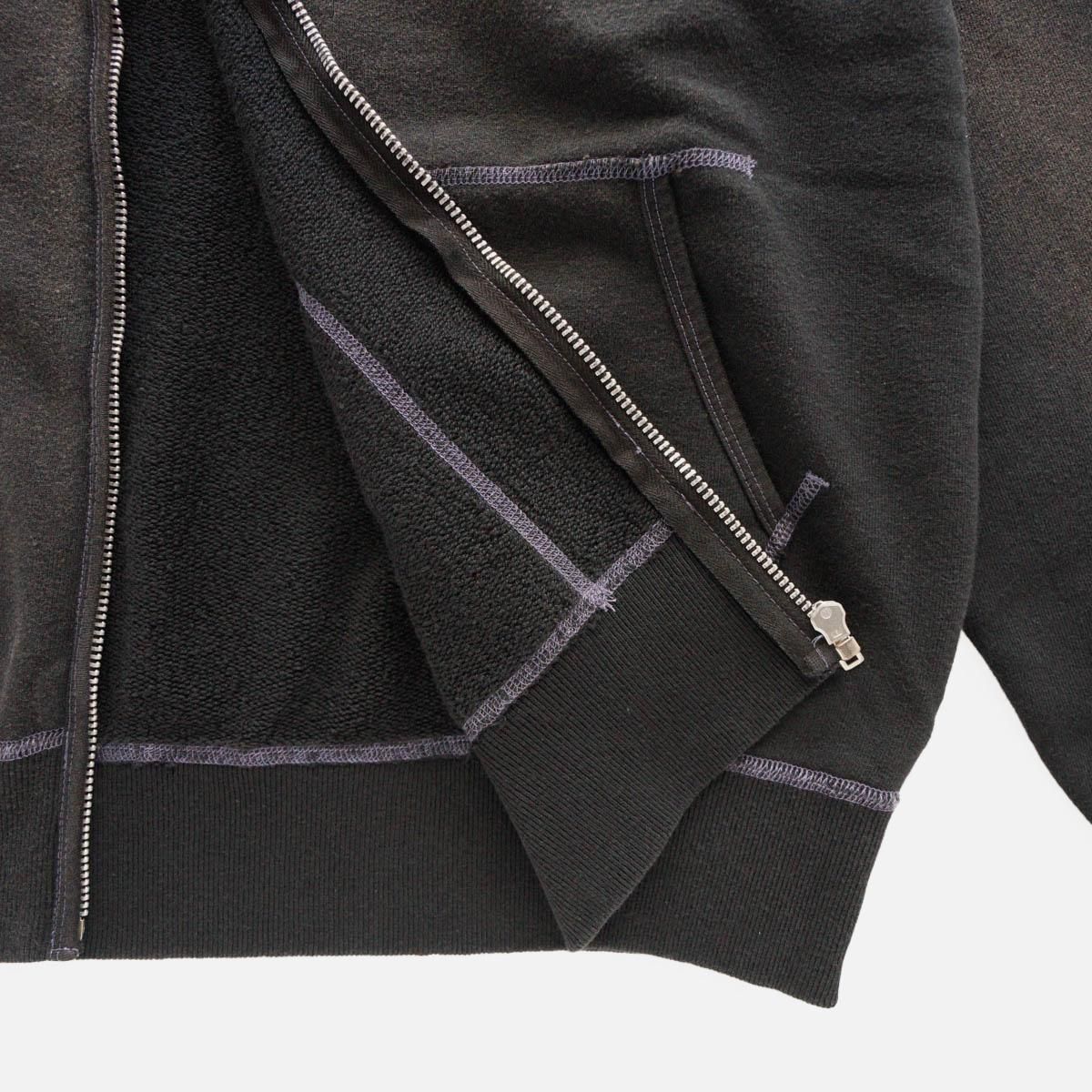 ZIP UP HOODED SWEATSHIRT