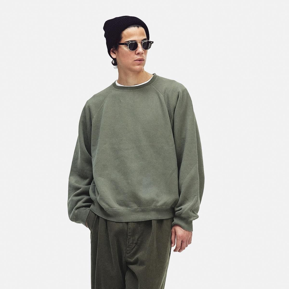 UNLIKELY RAGLAN SLEEVE CREW