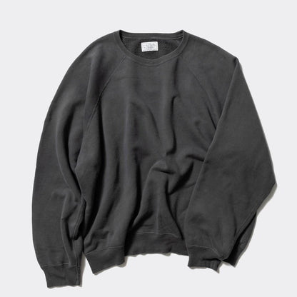 UNLIKELY RAGLAN SLEEVE CREW